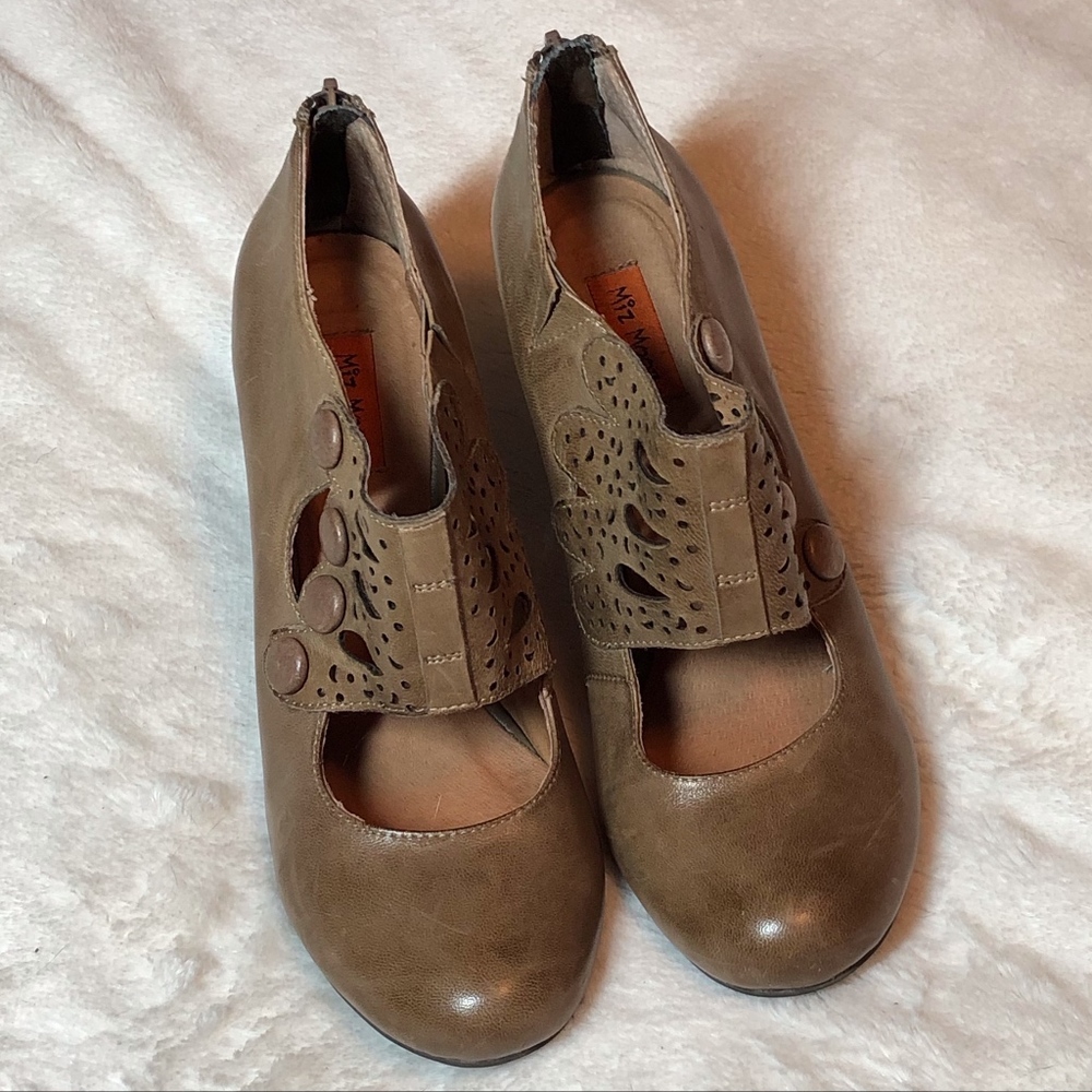 Miz Mooz "Sharon" Distressed Perforated Pump